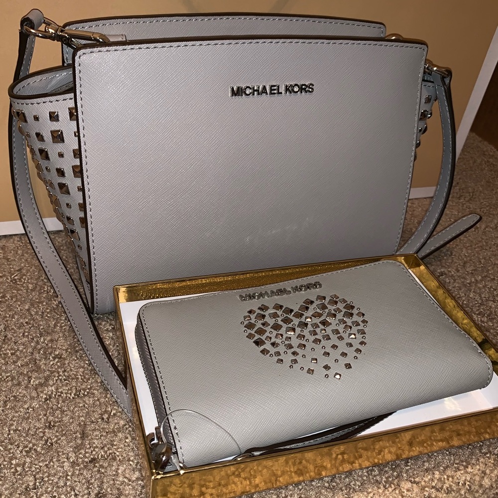 Michael Kors Selma Stud Ash Grey Crossbody +Wallet - Picture 2 of 8
